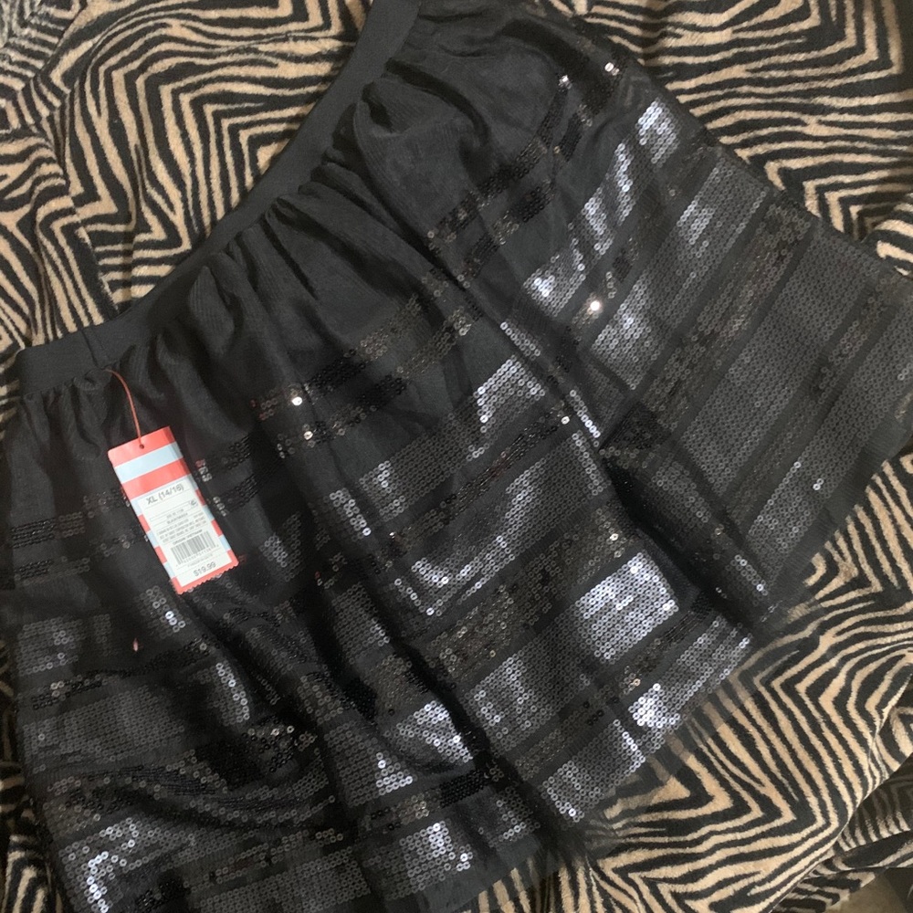 Black sequins Tull skirt / Cat and Jack